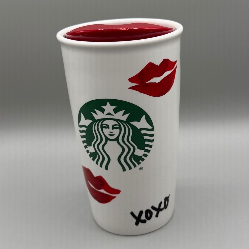 Starbucks 2015 Valentine XOXO Lips Ceramic Travel Tumbler Mug‎ 12oz Red Lid